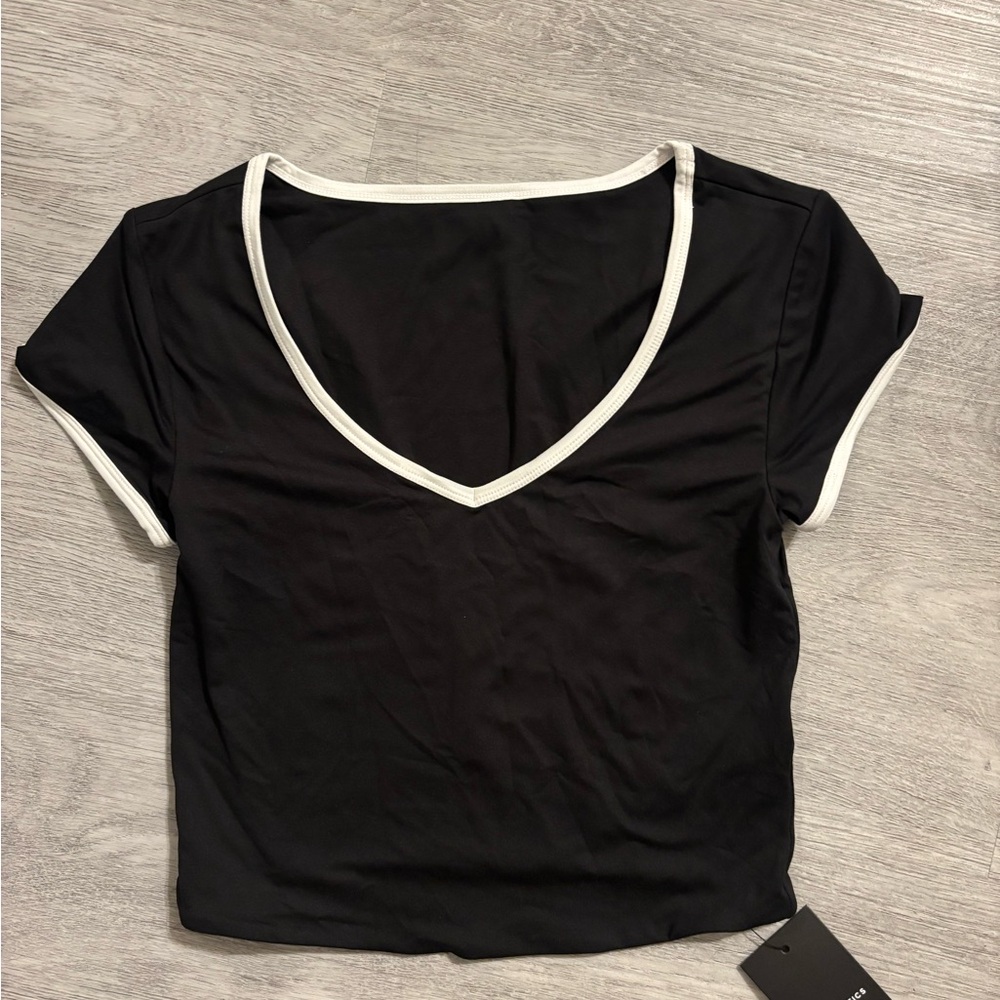 Fabletics Black V-Neck Tee with White Trim size small